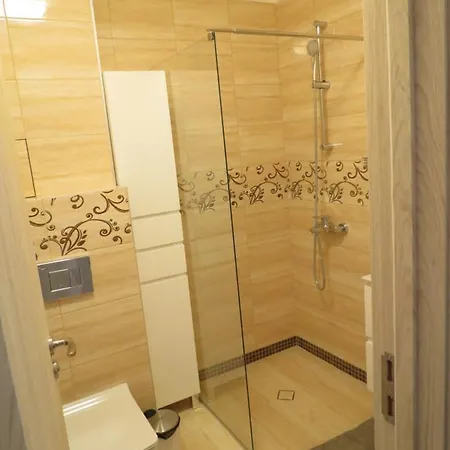 б501. Apartman *